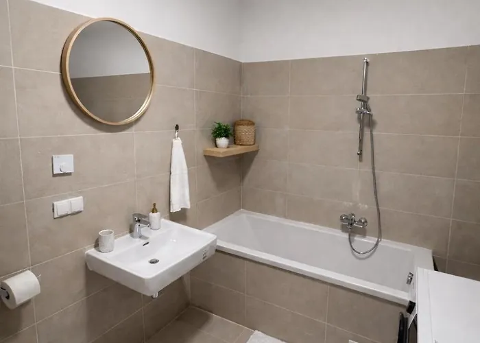 Exklusiv 2br Penthouse! Ac - Balcony - Garage! Vienna