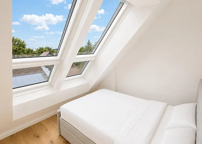Exklusiv 2br Penthouse! Ac - Balcony - Garage! * Vienna